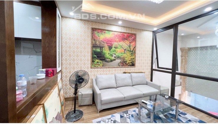 Bán nhà phố KHƯƠNG TRUNG, quận THANH XUÂN, 5 TẦNG, 39M2, MT 4M. GIÁ 3,5 TỶ